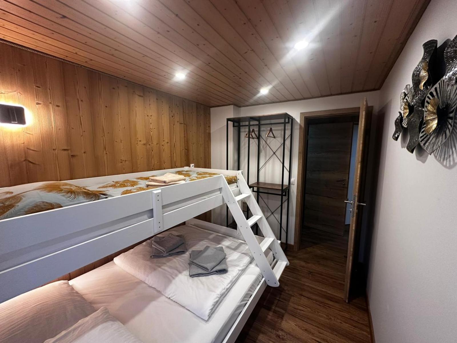 Les Bambi & Jacuzzi Privatif *
